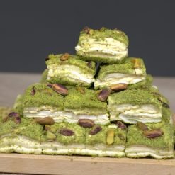 Toz Fıstıklı Fildişi Çikolatalı Katmer Lokum