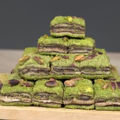 Toz Fıstıklı Çikolatalı Katmer Lokum